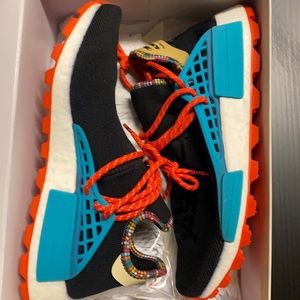 Adidas pharell william nmd size 8 M